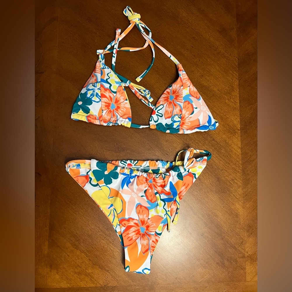 Beautiful floral string bikini size medium